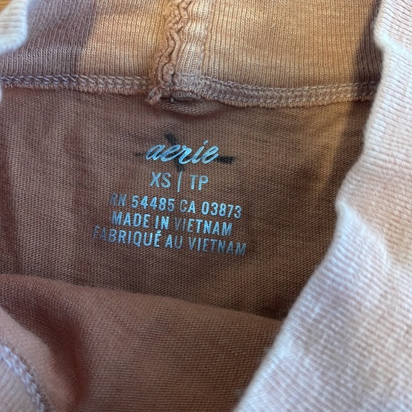Aerie Tan Long Sleeve Mock Neck Slightly Cropped Tee Shirt - Picture 6 of 9